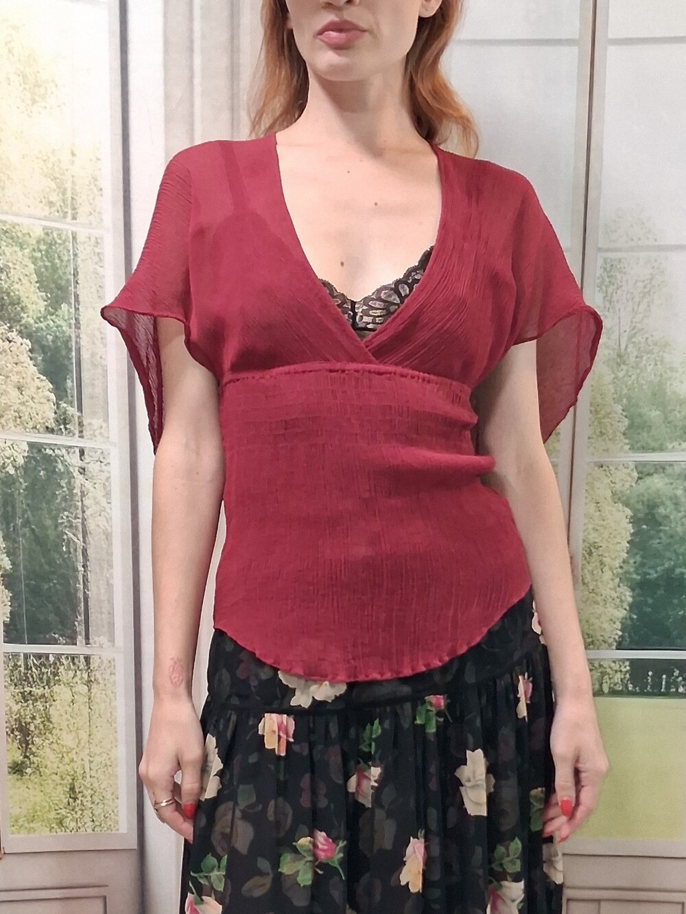 Trina Turk 100% Silk Crinkle Chiffon Deep Red Flutter Sleeve Blouse EUC